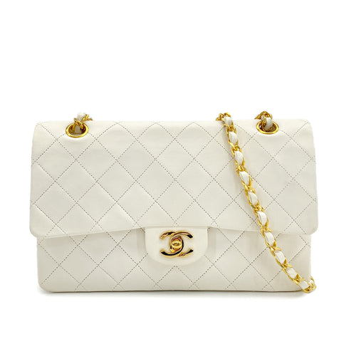 VINTAGE CHANEL CLASSIC FLAP MEDIUM CHAIN SHOULDER BAG WHITE LAMB SKIN GOLD HARDWARE 90309164