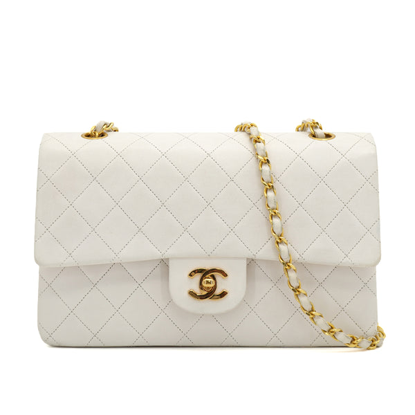 VINTAGE CHANEL CLASSIC FLAP MEDIUM CHAIN SHOULDER BAG WHITE LAMB SKIN GOLD HARDWARE 90324288