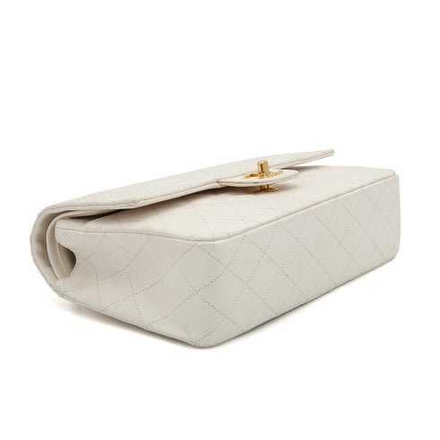 VINTAGE CHANEL CLASSIC FLAP MEDIUM CHAIN SHOULDER BAG WHITE LAMB SKIN GOLD HARDWARE 90324288