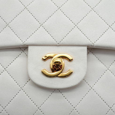 VINTAGE CHANEL CLASSIC FLAP MEDIUM CHAIN SHOULDER BAG WHITE LAMB SKIN GOLD HARDWARE 90324288