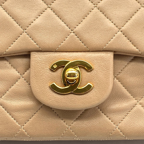 VINTAGE CHANEL CLASSIC FLAP SMALL CHAIN SHOULDER BAG BEIGE LAMB SKIN GOLD HARDWARE 90324761