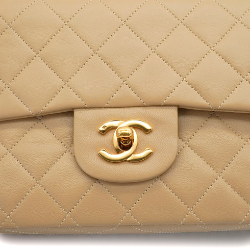 VINTAGE CHANEL CLASSIC FLAP SMALL CHAIN SHOULDER BAG BEIGE LAMB SKIN GOLD HARDWARE 90344363