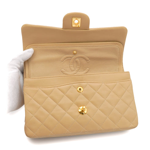 VINTAGE CHANEL CLASSIC FLAP SMALL CHAIN SHOULDER BAG BEIGE LAMB SKIN GOLD HARDWARE 90344363