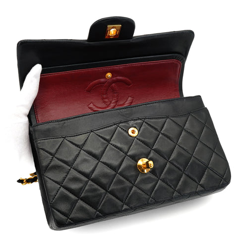VINTAGE CHANEL CLASSIC FLAP SMALL CHAIN SHOULDER BAG BLACK LAMB SKIN GOLD HARDWARE 90331411