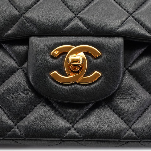 VINTAGE CHANEL CLASSIC FLAP SMALL CHAIN SHOULDER BAG BLACK LAMB SKIN GOLD HARDWARE 90334150
