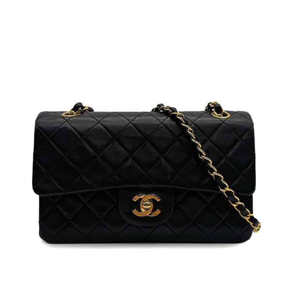 VINTAGE CHANEL CLASSIC FLAP SMALL CHAIN SHOULDER BAG BLACK LAMB SKIN GOLD HARDWARE 90313404