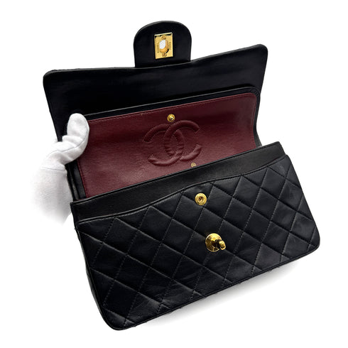 VINTAGE CHANEL CLASSIC FLAP SMALL CHAIN SHOULDER BAG BLACK LAMB SKIN GOLD HARDWARE 90313580