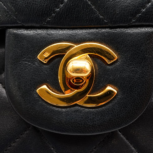 VINTAGE CHANEL CLASSIC FLAP SMALL CHAIN SHOULDER BAG BLACK LAMB SKIN GOLD HARDWARE 90337657