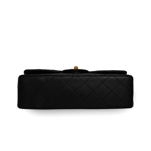 VINTAGE CHANEL CLASSIC FLAP SMALL CHAIN SHOULDER BAG BLACK LAMB SKIN GOLD HARDWARE 90339651