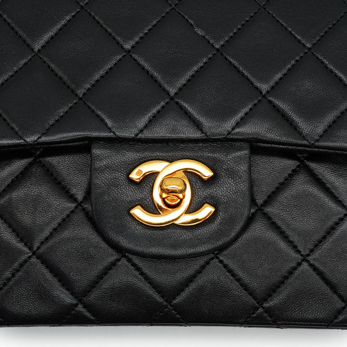 VINTAGE CHANEL CLASSIC FLAP SMALL CHAIN SHOULDER BAG BLACK LAMB SKIN GOLD HARDWARE 90339651