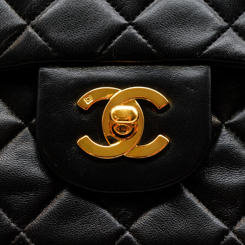 VINTAGE CHANEL CLASSIC FLAP SMALL CHAIN SHOULDER BAG BLACK LAMB SKIN GOLD HARDWARE 90342575
