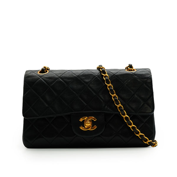 VINTAGE CHANEL CLASSIC FLAP SMALL CHAIN SHOULDER BAG BLACK LAMB SKIN GOLD HARDWARE 90342576