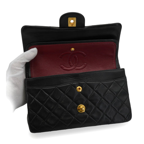 VINTAGE CHANEL CLASSIC FLAP SMALL CHAIN SHOULDER BAG BLACK LAMB SKIN GOLD HARDWARE 90343243
