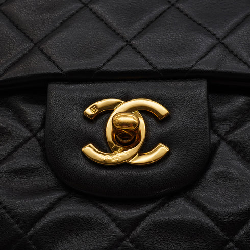 VINTAGE CHANEL CLASSIC FLAP SMALL CHAIN SHOULDER BAG BLACK LAMB SKIN GOLD HARDWARE 90343947