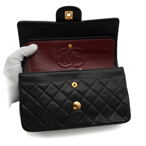 VINTAGE CHANEL CLASSIC FLAP SMALL CHAIN SHOULDER BAG BLACK LAMB SKIN GOLD HARDWARE 90344391