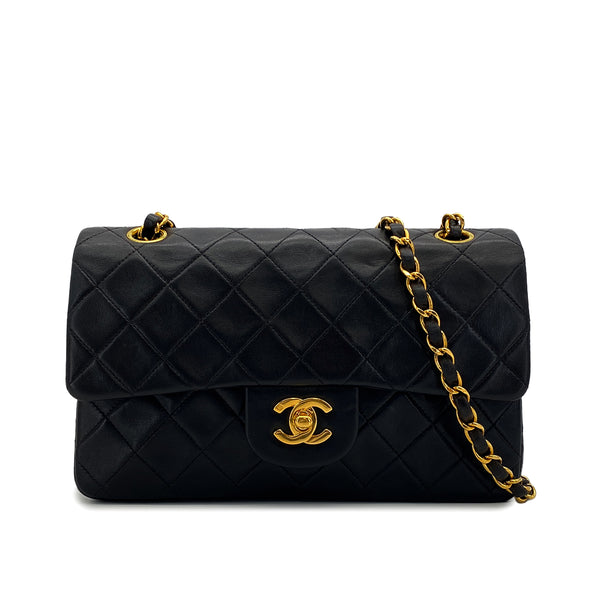 VINTAGE CHANEL CLASSIC FLAP SMALL CHAIN SHOULDER BAG BLACK LAMB SKIN GOLD HARDWARE 90324758