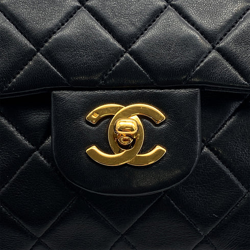 VINTAGE CHANEL CLASSIC FLAP SMALL CHAIN SHOULDER BAG BLACK LAMB SKIN GOLD HARDWARE 90324823