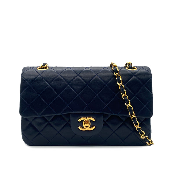 VINTAGE CHANEL CLASSIC FLAP SMALL CHAIN SHOULDER BAG NAVY LAMB SKIN GOLD HARDWARE 90314452