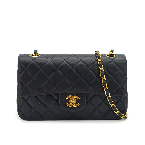 VINTAGE CHANEL CLASSIC FLAP SMALL CHAIN SHOULDER BAG NAVY LAMB SKIN GOLD HARDWARE 90331965