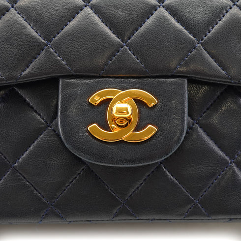 VINTAGE CHANEL CLASSIC FLAP SMALL CHAIN SHOULDER BAG NAVY LAMB SKIN GOLD HARDWARE 90331965