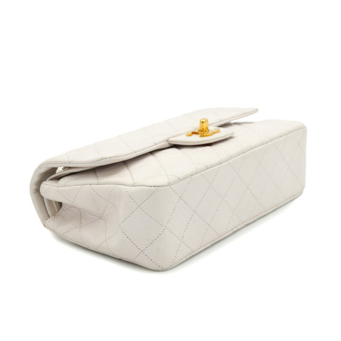 VINTAGE CHANEL CLASSIC FLAP SMALL CHAIN SHOULDER BAG WHITE LAMB SKIN GOLD HARDWARE 90327083
