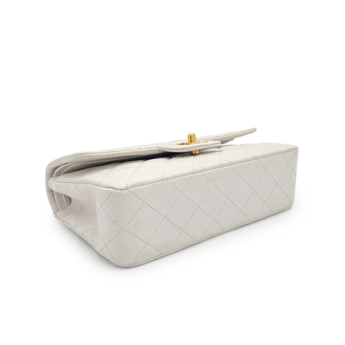 VINTAGE CHANEL CLASSIC FLAP SMALL CHAIN SHOULDER BAG WHITE LAMB SKIN GOLD HARDWARE 90319695