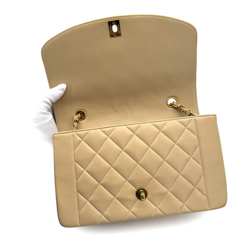 VINTAGE CHANEL DIANA MEDIUM CHAIN SHOULDER BAG BEIGE LAMB SKIN GOLD HARDWARE 90314777