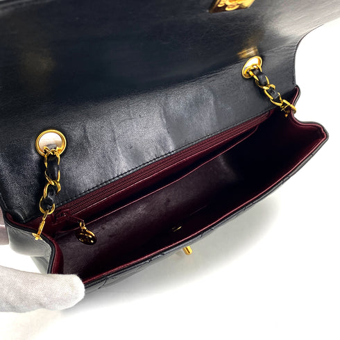 VINTAGE CHANEL DIANA MEDIUM CHAIN SHOULDER BAG BLACK LAMB SKIN GOLD HARDWARE 90327305