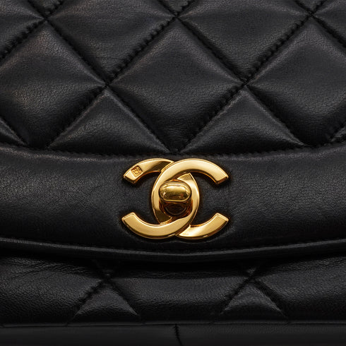 VINTAGE CHANEL DIANA MEDIUM CHAIN SHOULDER BAG BLACK LAMB SKIN GOLD HARDWARE 90349266