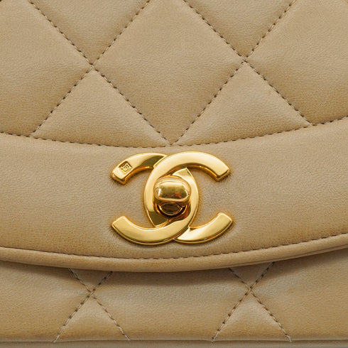 VINTAGE CHANEL DIANA SMALL CHAIN SHOULDER BAG BEIGE LAMB SKIN GOLD HARDWARE 90338882