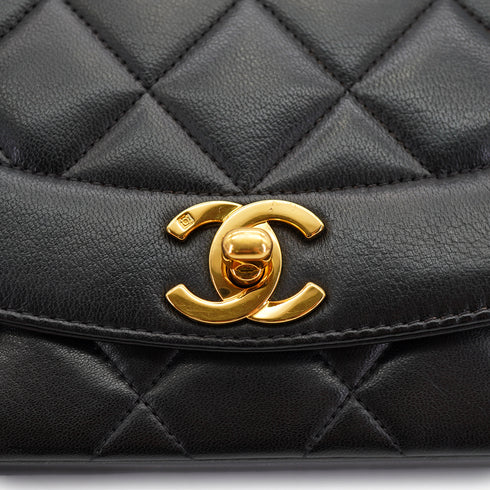 VINTAGE CHANEL DIANA SMALL CHAIN SHOULDER BAG BLACK LAMB SKIN GOLD HARDWARE 90332912