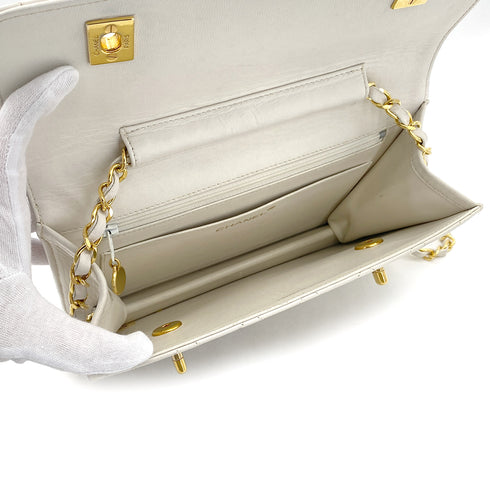 VINTAGE CHANEL DOUBLE TURN LOCK MATELASSE CHAIN SHOULDER HAND BAG WHITE LAMB SKIN GOLD HARDWARE 90325945