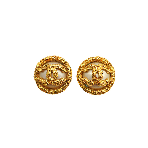 VINTAGE CHANEL EARRINGS COCOMARK FAUX PEARL ACCESSORY 93A 90335025