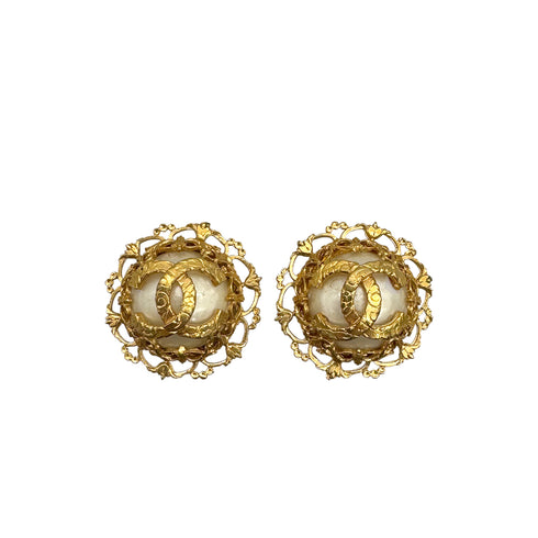 VINTAGE CHANEL EARRINGS COCOMARK FAUX PEARL GOLD ACCESSORY 93P 90320175