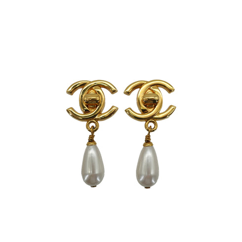 VINTAGE CHANEL EARRINGS TURN LOCK FAUX PEARL BLACK GOLD ACCESSORY 96P 90331812