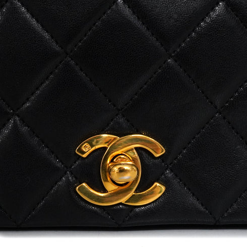 VINTAGE CHANEL FULL FLAP CHAIN SHUOLDER BAG BLACK LAMB SKIN GOLD HARDWARE 90344445