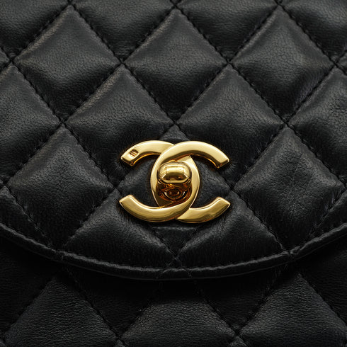 VINTAGE CHANEL HALF MOON CHAIN SHOULDER BAG BLACK LAMB SKIN GOLD HARDWARE 90322528
