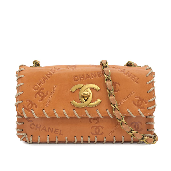 VINTAGE CHANEL LOGO EMBOSSED CHAIN SHOULDER BAG BROWN LEATHER GOLD HARDWARE 90323204