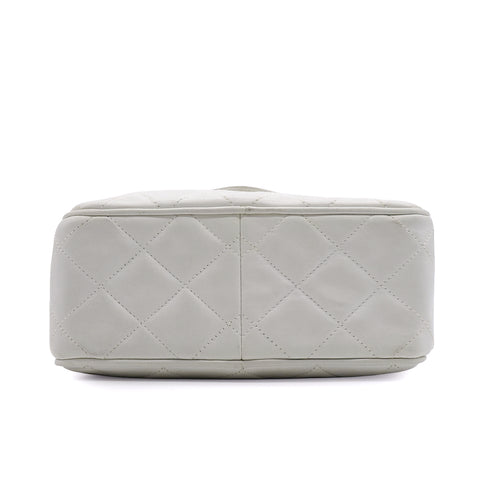VINTAGE CHANEL MATELASSE BIJOU CHAIN SHOULDER BAG FRINGE WHITE LAMB SKIN GOLD HARDWARE 90342414
