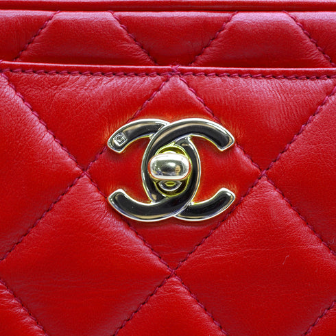 VINTAGE CHANEL MATELASSE CAMERA BAG RED LAMB SKIN GOLD HARDWARE 90338884