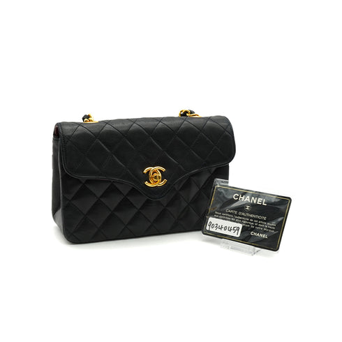 VINTAGE CHANEL MATELASSE MINI CHAIN SHOULDER BAG BLACK LAMB SKIN GOLD HARDWARE 90340459