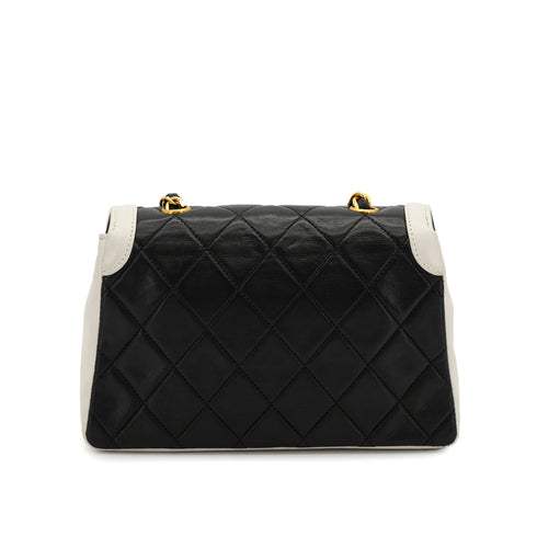 VINTAGE CHANEL MATELASSE CHAIN SHOULDER BAG BLACK WHITE LAMB SKIN GOLD HARDWARE 90326672