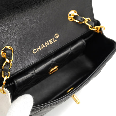 VINTAGE CHANEL MATELASSE CHAIN SHOULDER BAG BLACK WHITE LAMB SKIN GOLD HARDWARE 90326672