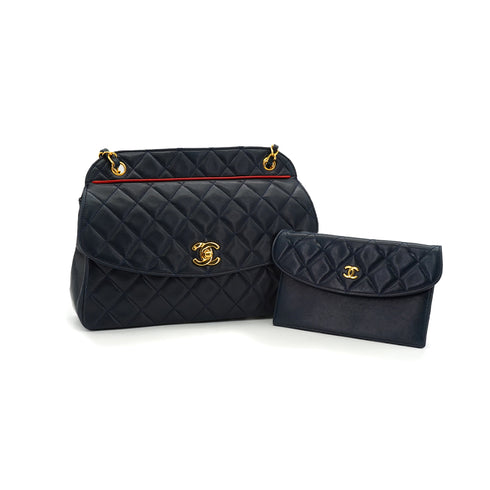 VINTAGE CHANEL MATELASSE CHAIN SHOULDER BAG NAVY LAMB SKIN GOLD HARDWARE 90340509