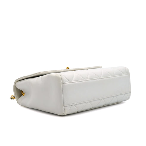 VINTAGE CHANEL MATELASSE CHAIN SHOULDER BAG WHITE LAMB SKIN GOLD HARDWARE 90346872