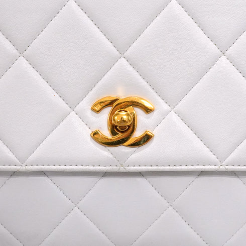 VINTAGE CHANEL MATELASSE CHAIN SHOULDER BAG WHITE LAMB SKIN GOLD HARDWARE 90346872