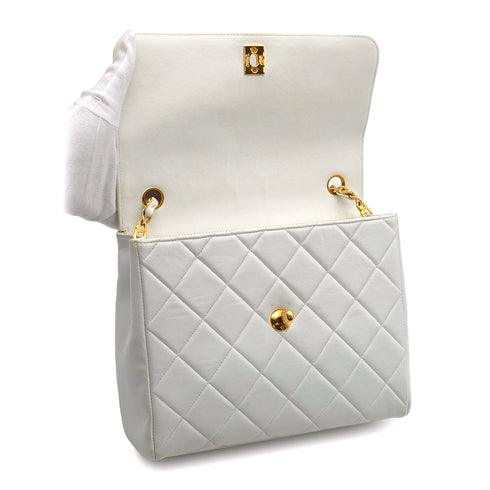 VINTAGE CHANEL MATELASSE CHAIN SHOULDER BAG WHITE LAMB SKIN GOLD HARDWARE 90346872