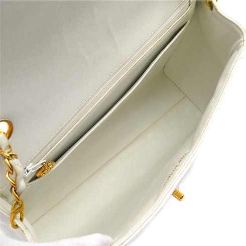 VINTAGE CHANEL MATELASSE CHAIN SHOULDER BAG WHITE LAMB SKIN GOLD HARDWARE 90346872