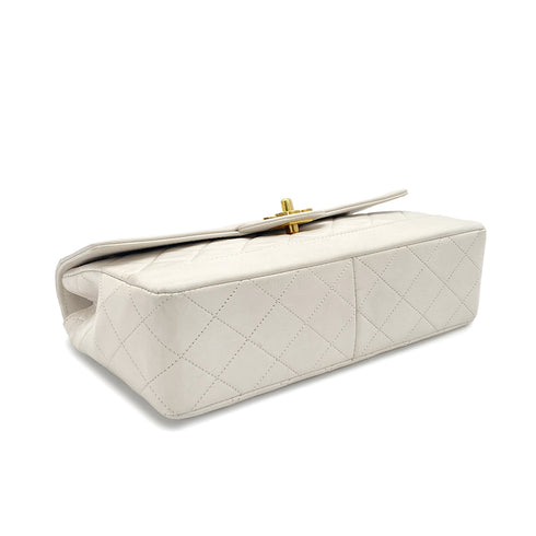 VINTAGE CHANEL MATELASSE CHAIN SHOULDER BAG WHITE LAMB SKIN GOLD HARDWARE 90324753
