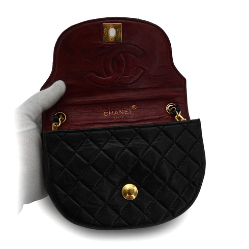VINTAGE CHANEL MATELASSE HALF MOON CHAIN SHOULDER BAG BLACK LAMB SKIN GOLD HARDWARE 90340158